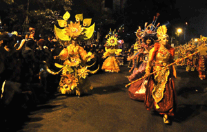 Semarang Night Carnival, Diguyur Hujan