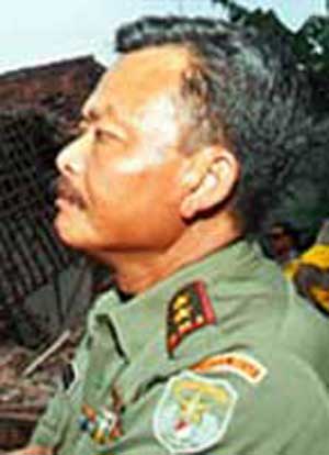 Gubernur Jawa Tengah, H. Bibit Waluyo Gubernur Jawa Tengah, H. Bibit Waluyo
