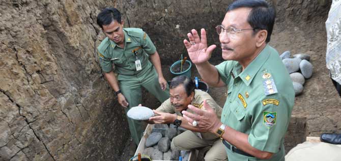 Pembangunan Pabrik Semen Panasia