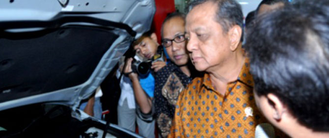 Menteri Perindustrian MS Hidayat Menteri Perindustrian MS Hidayat