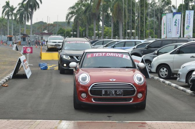 Indonesia International Motor Show (IIMS) 2014