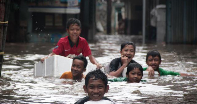 pelaminan-terendam-pesta-pe