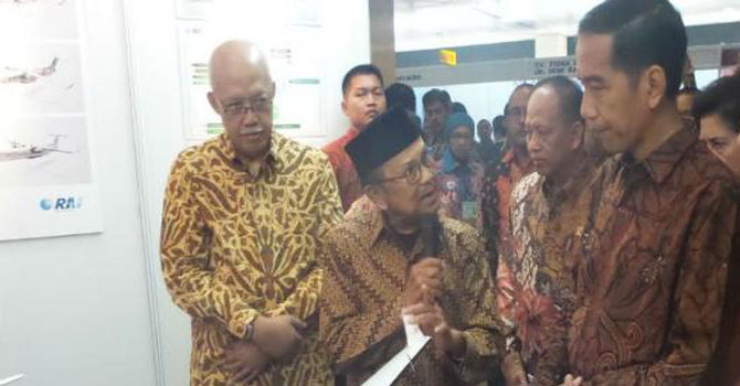 ti_307403_bj-habibie-menjel