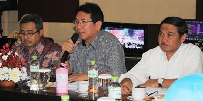 Kapuskom Kemenperin Hartono membuka secara resmi Focus Group Discussion (FGD) dengan Forum Wartawan Industri (Forwin) tentang Kondisi Terkini dan Kebijakan Sektor Industri yang menghadirkan Sekjen Kemenperin Syarif Hidayat dan Kepala Biro Perencanaan Kemenperin Sanwani Mahmud sebagai narasumber di Yogyakarta, 16 September 2015. 