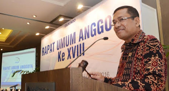 Menteri Perindustrian Saleh Husin memberikan pengarahan dan membuka secara resmi Rapat Umum Anggota Gabungan Industri Kendaraan Bermotor Indonesia (GAIKINDO) ke XVIII di Jakarta, 23 Februari 2016. Menperin mendorong industri otomotif nasional untuk melakukan pengembangan kendaraan yang ramah lingkungan, industri komponen dan menjadikan Indonesia sebagai basis produksi berorientasi ekspor.