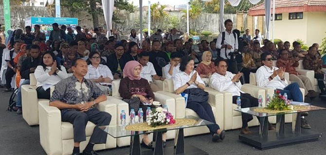 APRESIASI PETERNAK - Dirjen Industri Agro Kemenperin Panggah Susanto menghadiri acara Apresiasi Peternak 150 Tahun Nestlé di Malang, Jawa Timur, 8 Oktober 2016. Hadir juga pada acara tersebut, Sesditjen Industri Agro Kemenperin Enny Ratnaningtyas, Direktur Legal & Corporrate Affair PT Nestlé Indonesia Debora Tjandrakusuma, Direktur Agricultulre Develepment PT Nestlé Indonesia Wisman Djaja, serta Ketua Koperasi SAE Pujon H. Abdi Suwansono.-tubasmedia.com/ist